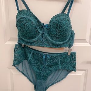 Adore Me - lace bra & panty / Forest Green